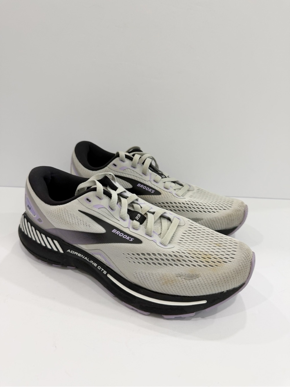 Brooks Adrenaline GTS 23 Women’s Shoes